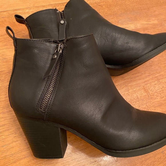 Universal Thread heeled booties zip sides new 10 - Picture 2 of 16